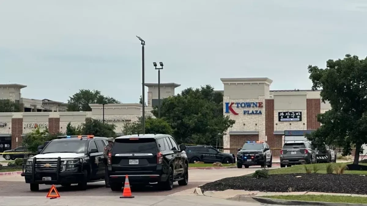 US: Gunfire at Carrollton shopping centre leaves two dead Suspect arrested