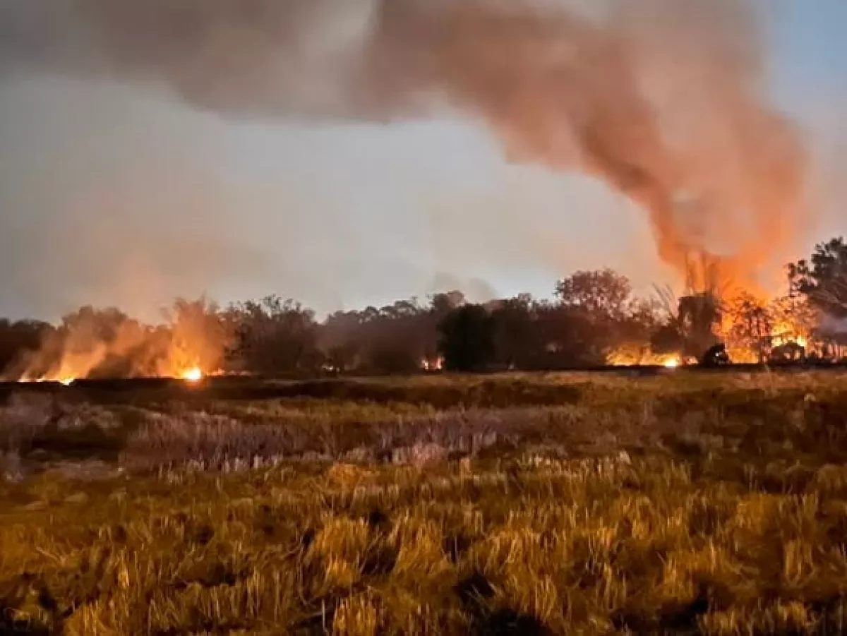 Ammunition warehouse fire causes explosions in eastern Thailand photo