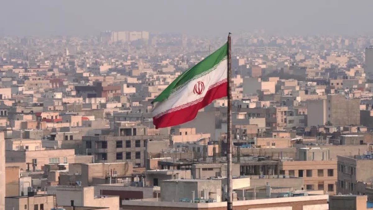 Iran strikes US, Israeli targets in Persian Gulf with missiles, drones