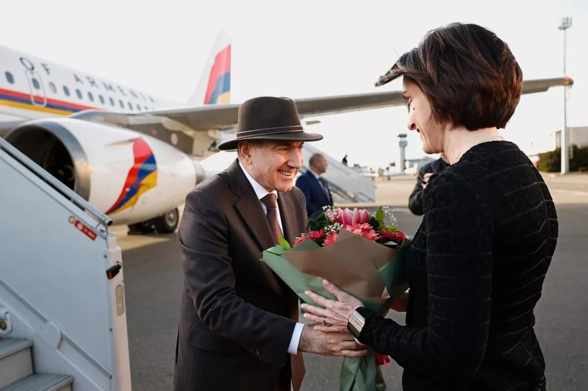 Armenian PM touches down in Georgia ahead of key economic talks PHOTO