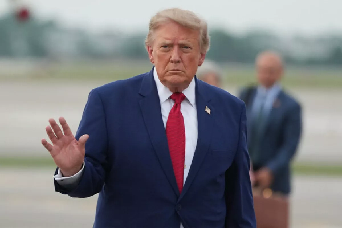 US imposes 100% tariffs on certain drones and components