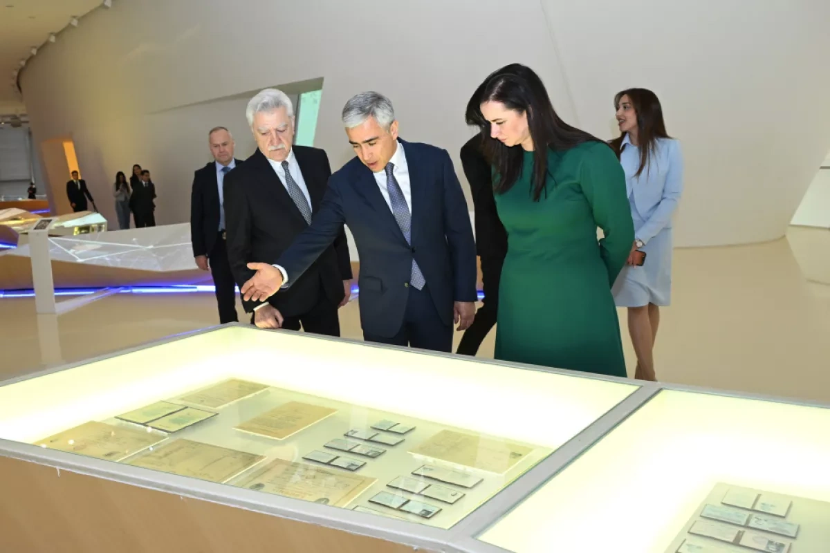 Lithuanian prime minister visits Heydar Aliyev Centre in Baku Photo
