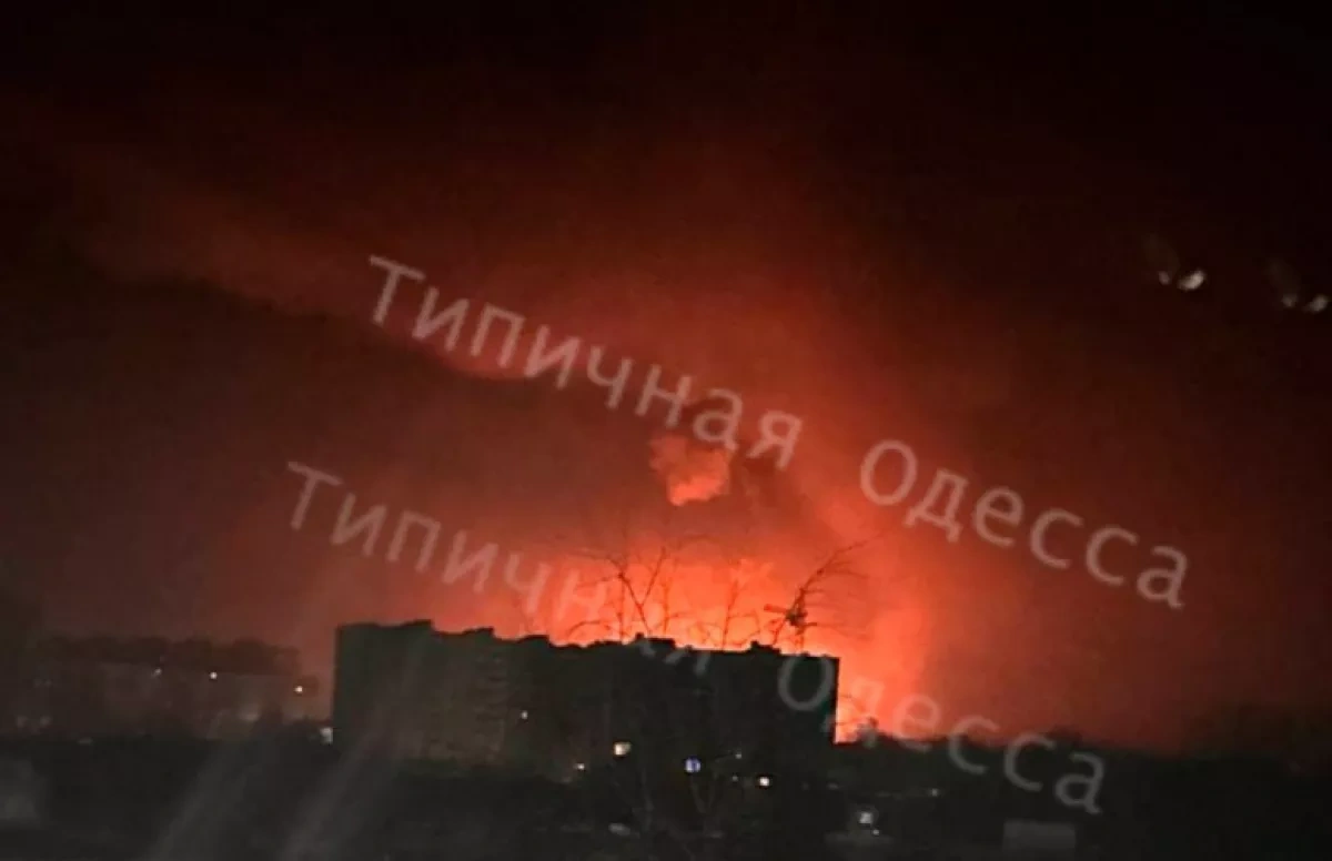 Odesa left partially in darkness following drone and missile strikes photo / video