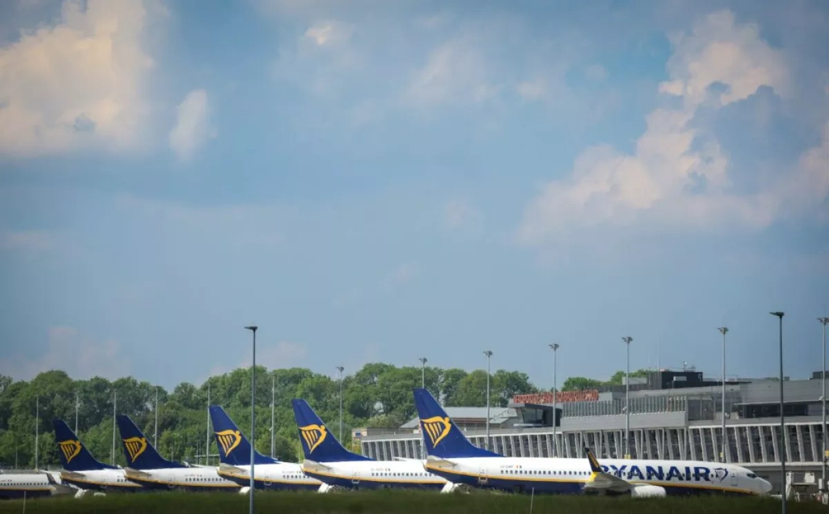 Belgian air traffic controllers set for night strikes at Charleroi Airport
