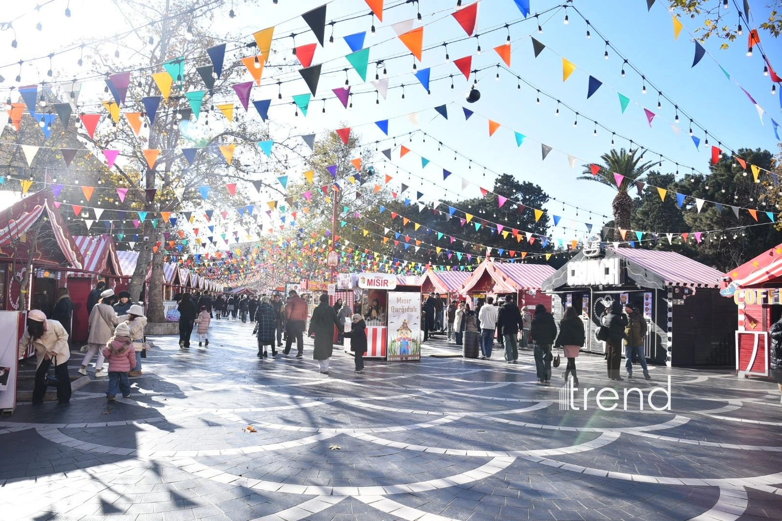 Azerbaijan's Baku on New Year's Eve (PHOTO REPORT)