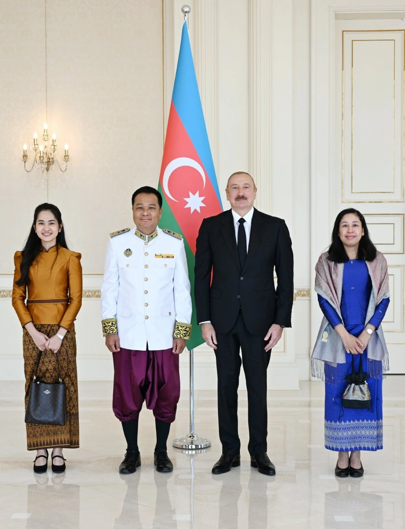 President Ilham Aliyev accepts credentials of new Cambodian ambassador to Azerbaijan (PHOTO)