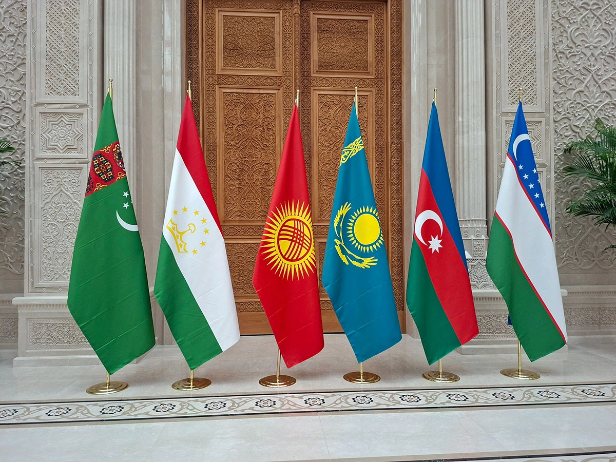 Azerbaijan and Central Asia: C6 as foundation of new Eurasian geoeconomic space