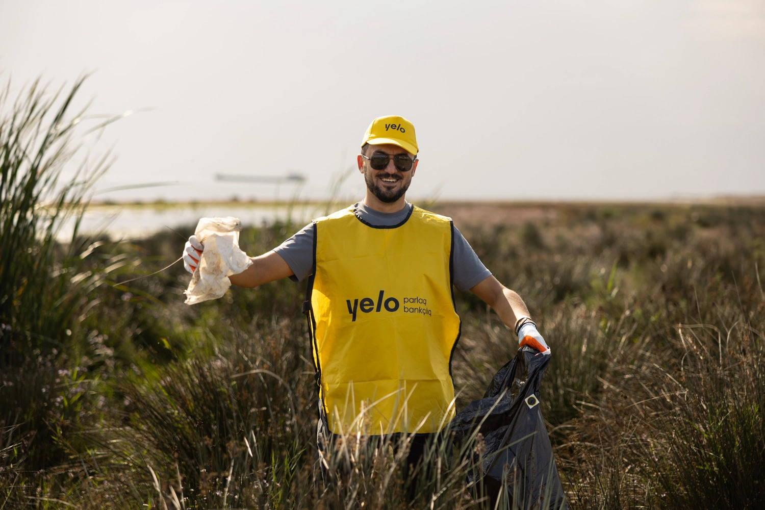 Hovsan beach cleaned as part of Yelo Bank’s “Bright Shores” campaign (PHOTO)