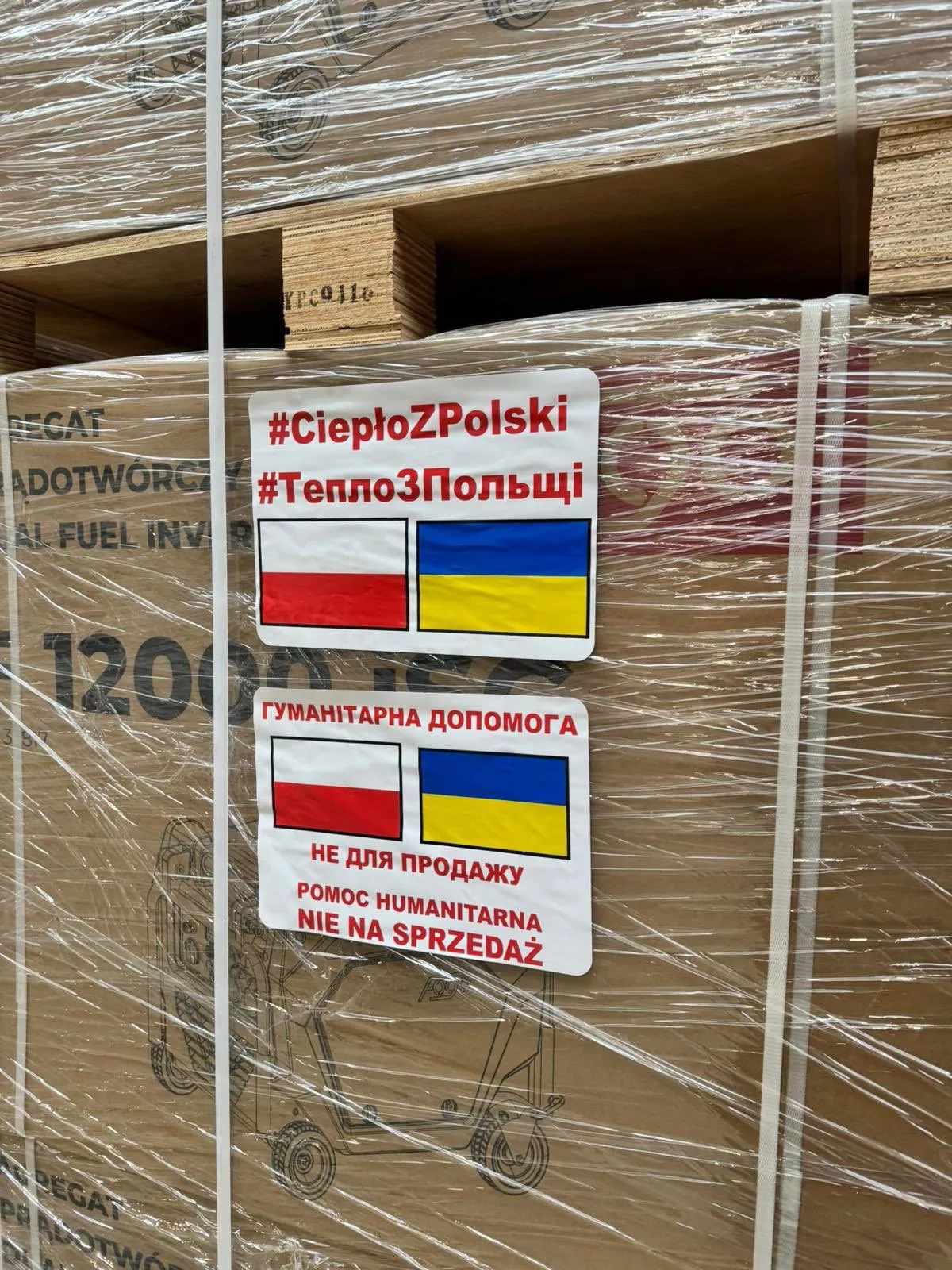 EU, Poland send hundreds of generators to restore Ukraine’s power First generators reach Kyiv / Photo