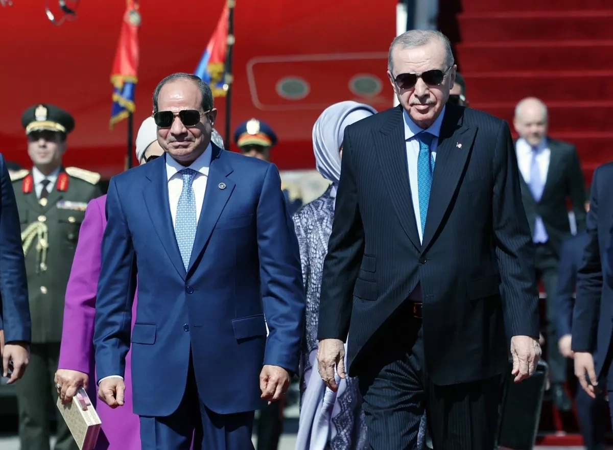 Turkish president arrives in Egypt PHOTO