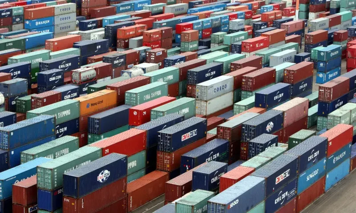 Pakistan opens six transit routes for Iran-bound cargo amid shipping disruption