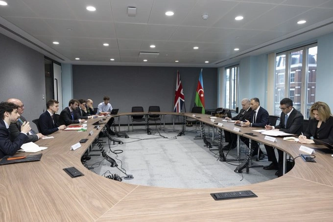 Azerbaijan and United Kingdom review prospects for expanding air traffic