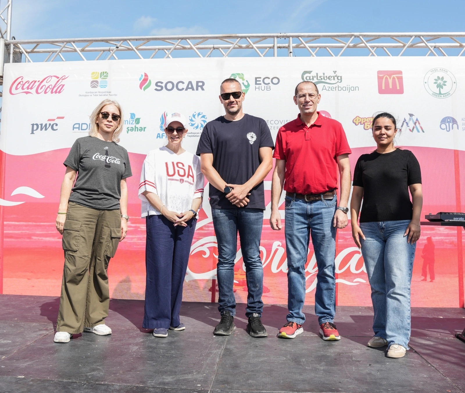 Carlsberg Azerbaijan joins the “Protect the Caspian!” coastal cleanup campaign (PHOTO)