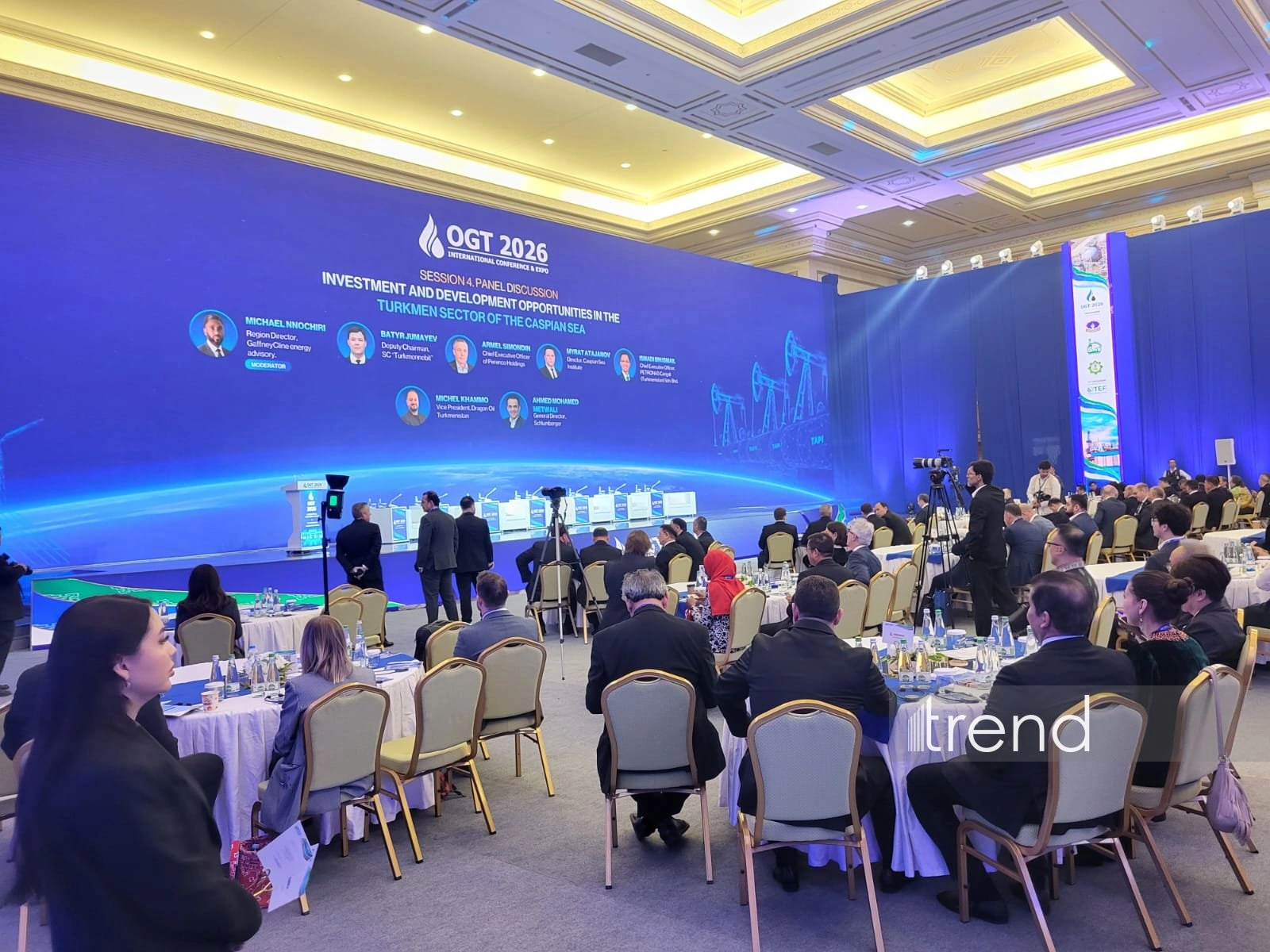 Turkmenistan weighs Caspian offshore investment at 2nd day of OGT (PHOTO)