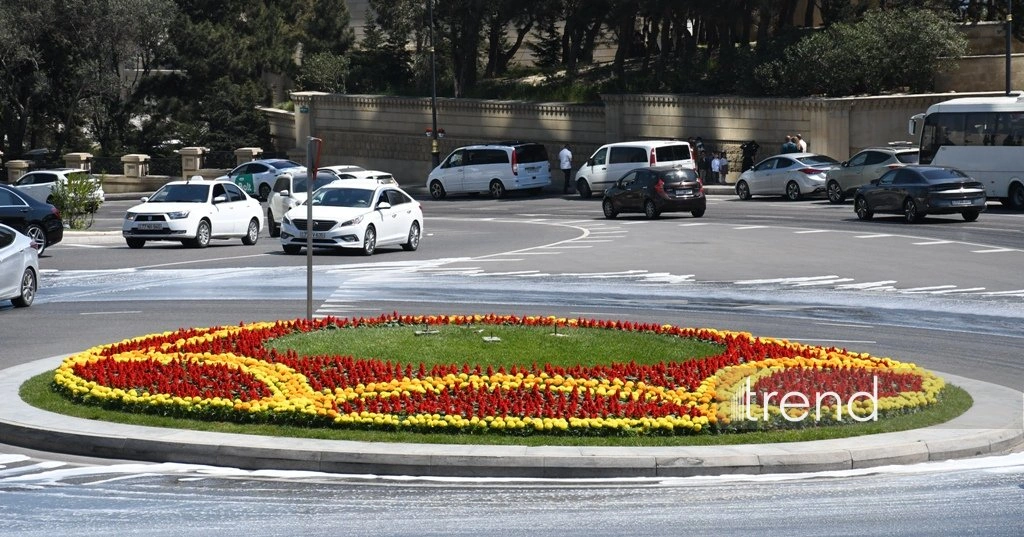 Azerbaijan's Baku blossoms with flowers ahead of WUF13 conference (PHOTO)