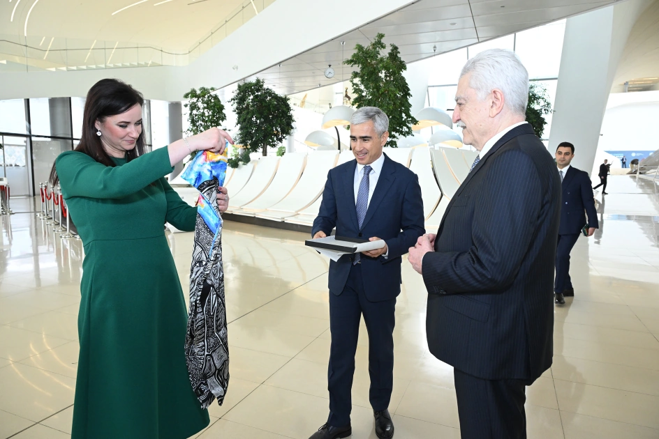 Lithuanian Prime Minister Inga Ruginienė visits Heydar Aliyev Center (PHOTO)