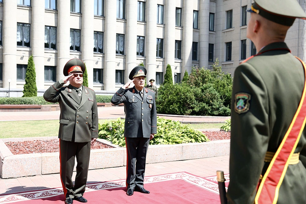 Chief of General Staff of Azerbaijan Army arrives on official visit to Belarus (PHOTO)
