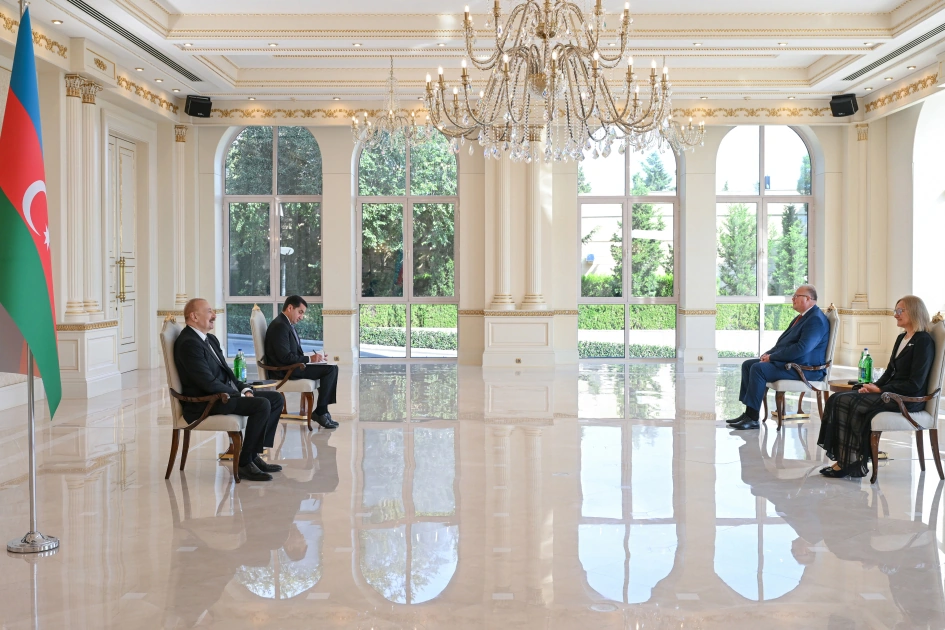 President Ilham Aliyev receives Estonia's newly appointed ambassador to Azerbaijan (PHOTO)