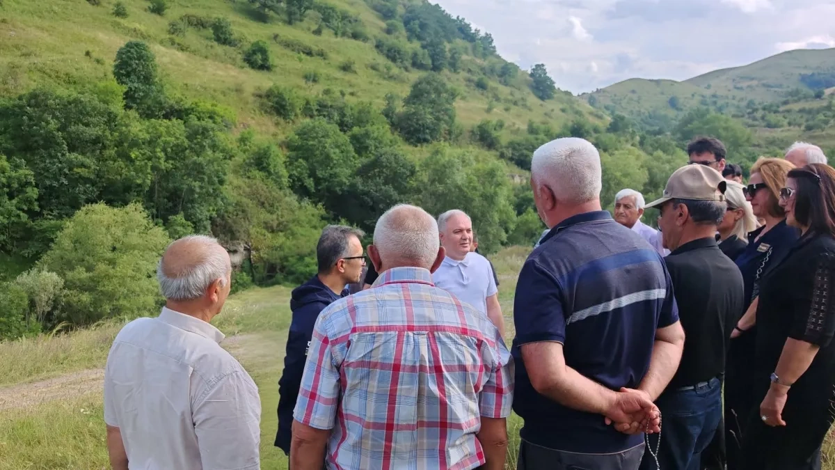 Azerbaijani officials inspect cemeteries damaged during Armenian occupation PHOTO