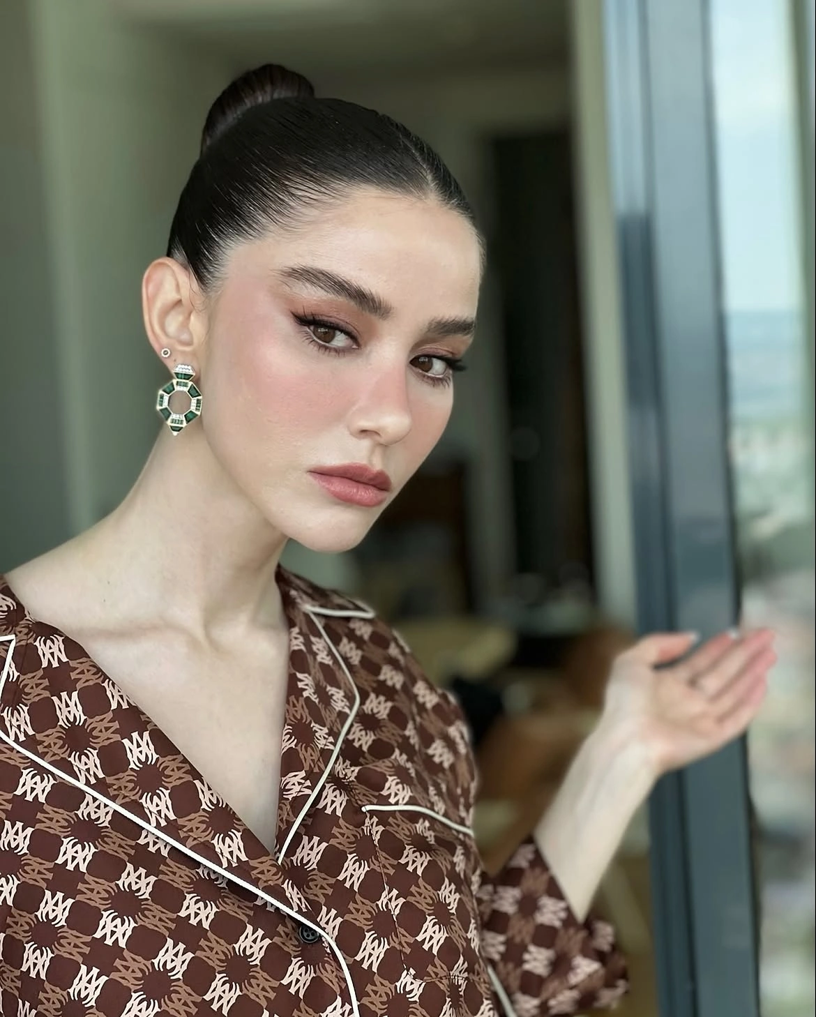 Renowned Turkish actress Özge Gürel plays leading role in 44 (PHOTO)