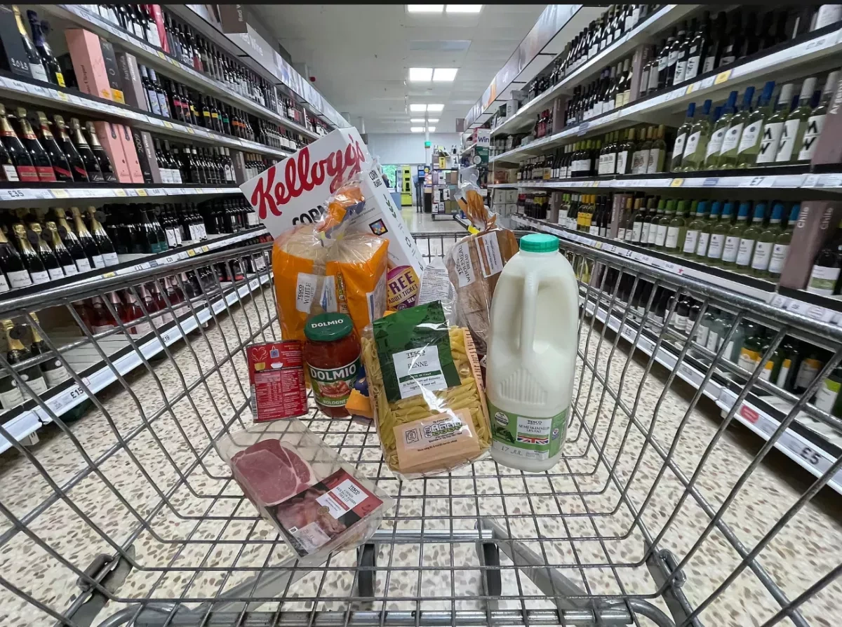 Britons fear Iran war will push up food prices