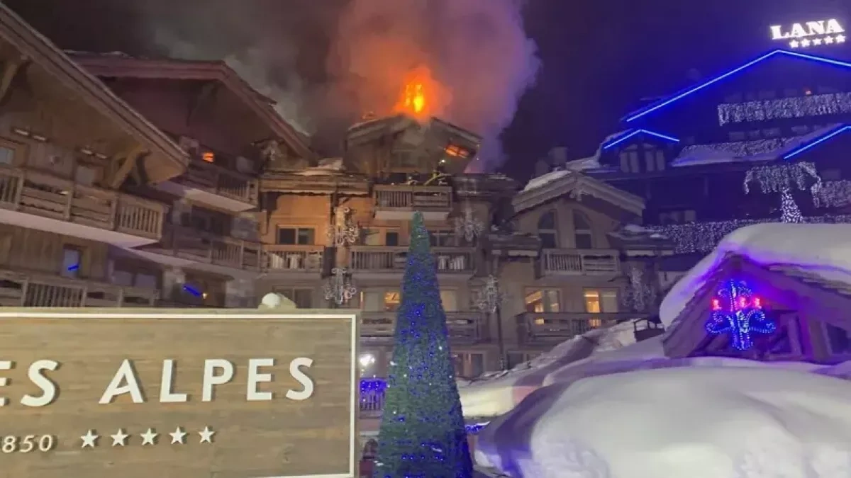 Fire hits luxury hotel in French Alps, hundreds evacuated VIDEO