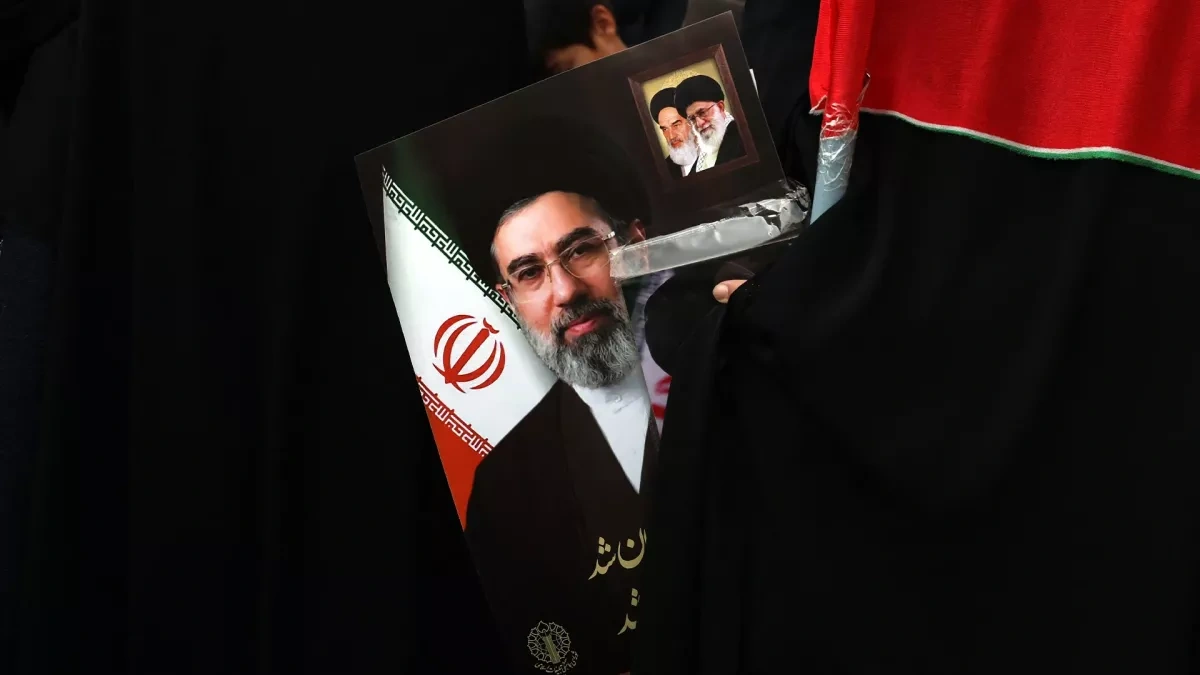 Iran limits public images of Mojtaba Khamenei over "occult sciences" concerns