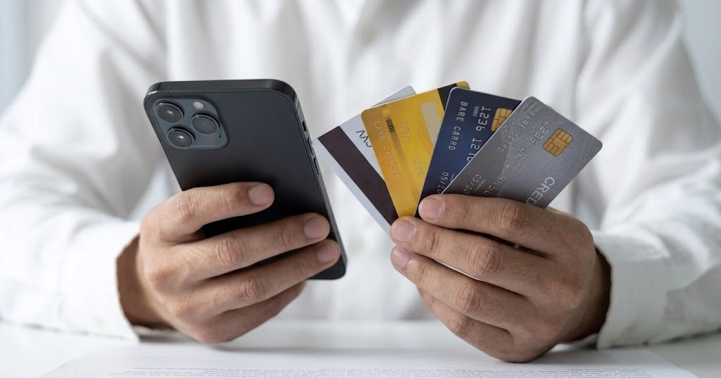 Azerbaijan’s unused credit card limits fall about $101.1M after cap