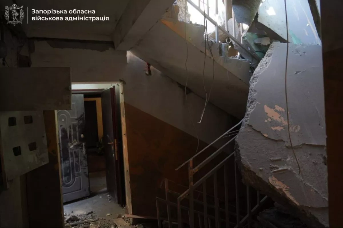 Russian airstrike on Zaporizhzhia injures six, including child PHOTO/VIDEO