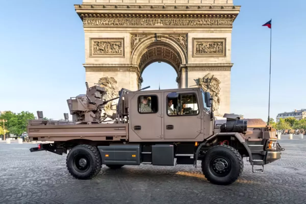 How France’s factories are redrawing line between cars & war
