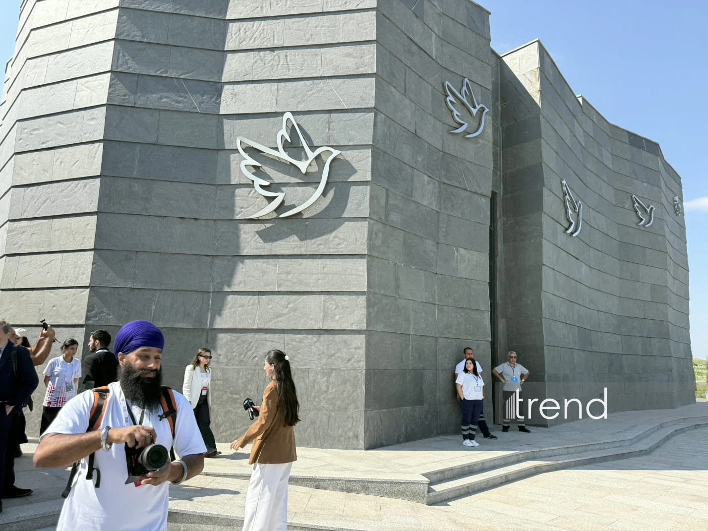 Shusha Global Media Forum participants visit Khojaly Genocide Memorial (PHOTO)