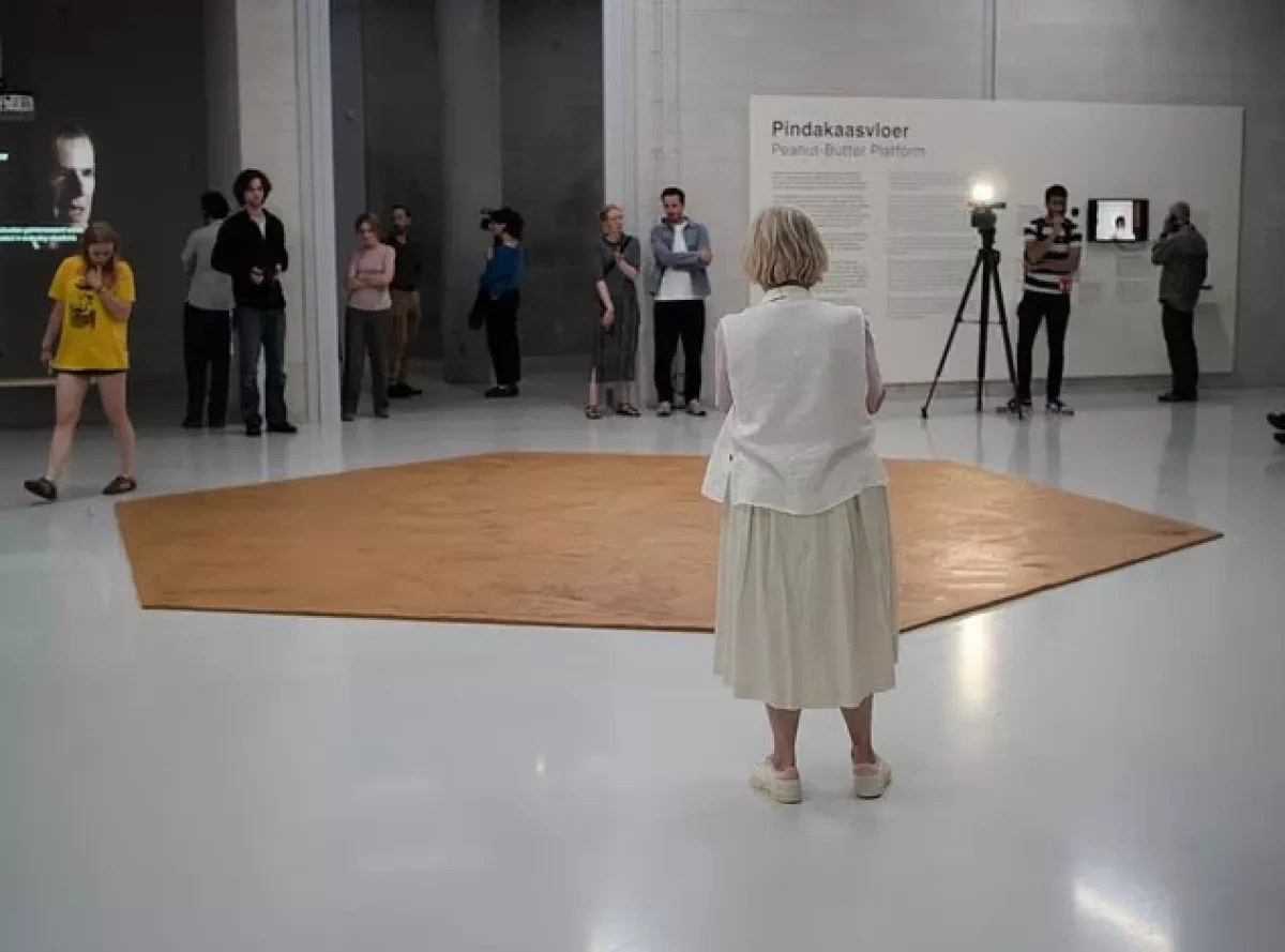 Rotterdam museum unveils installation made from 360 kg of peanut butter