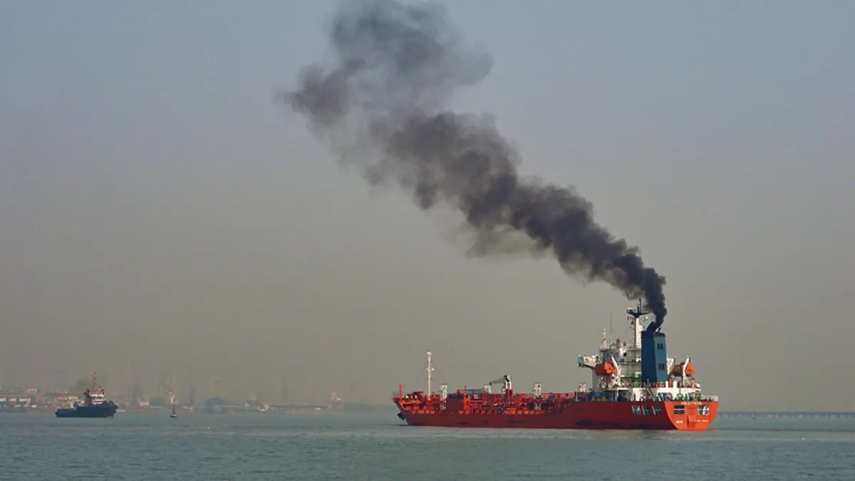 FT: Fuel shortages force ships to divert as Gulf conflict disrupts supply chains