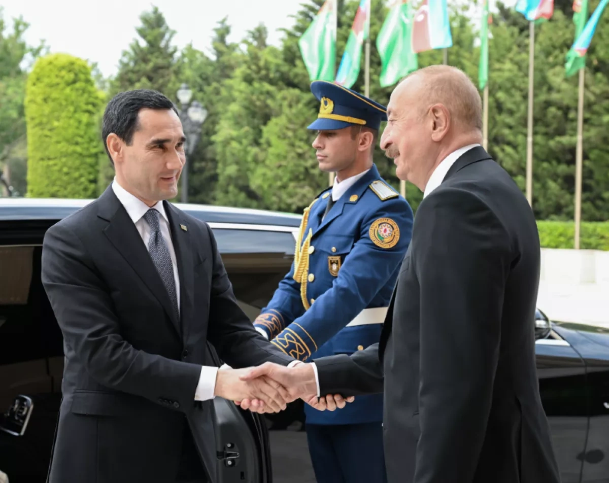 Azerbaijan hosts formal welcome ceremony for Turkmen president PHOTO