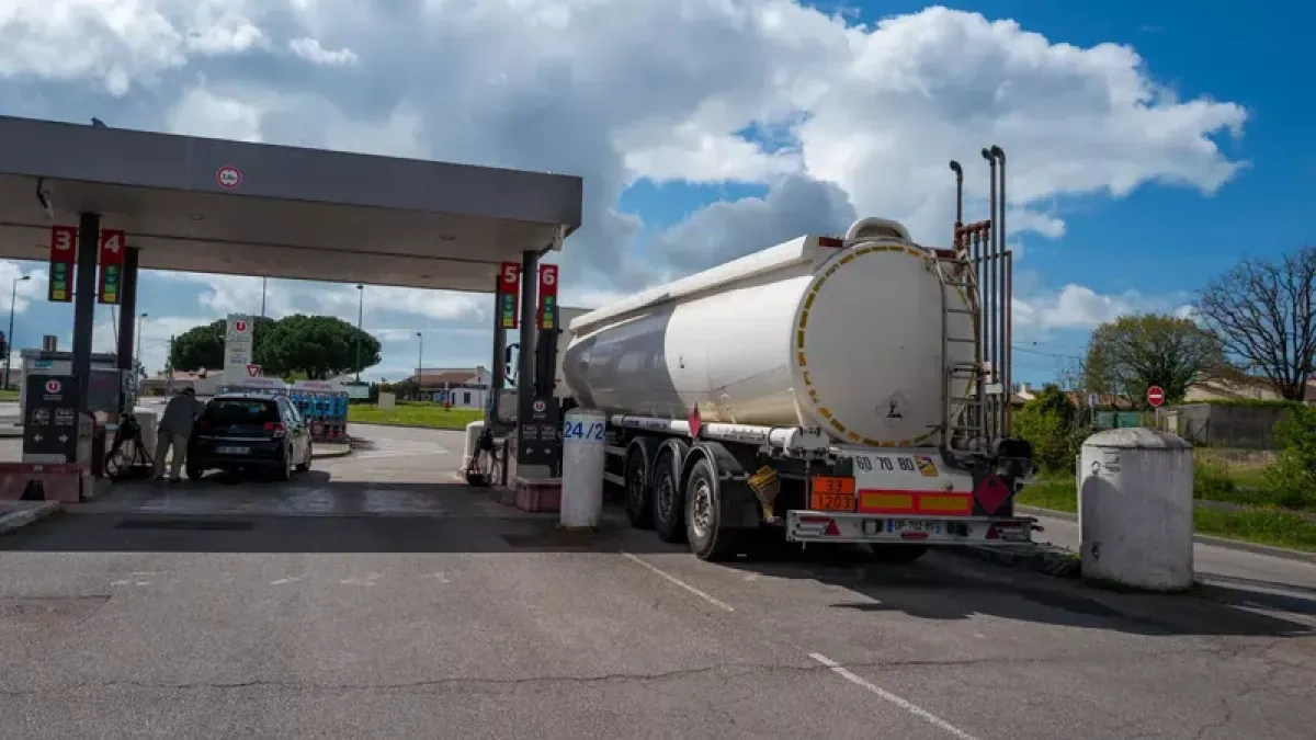 France temporarily lifts fuel transport restrictions to prevent supply disruptions