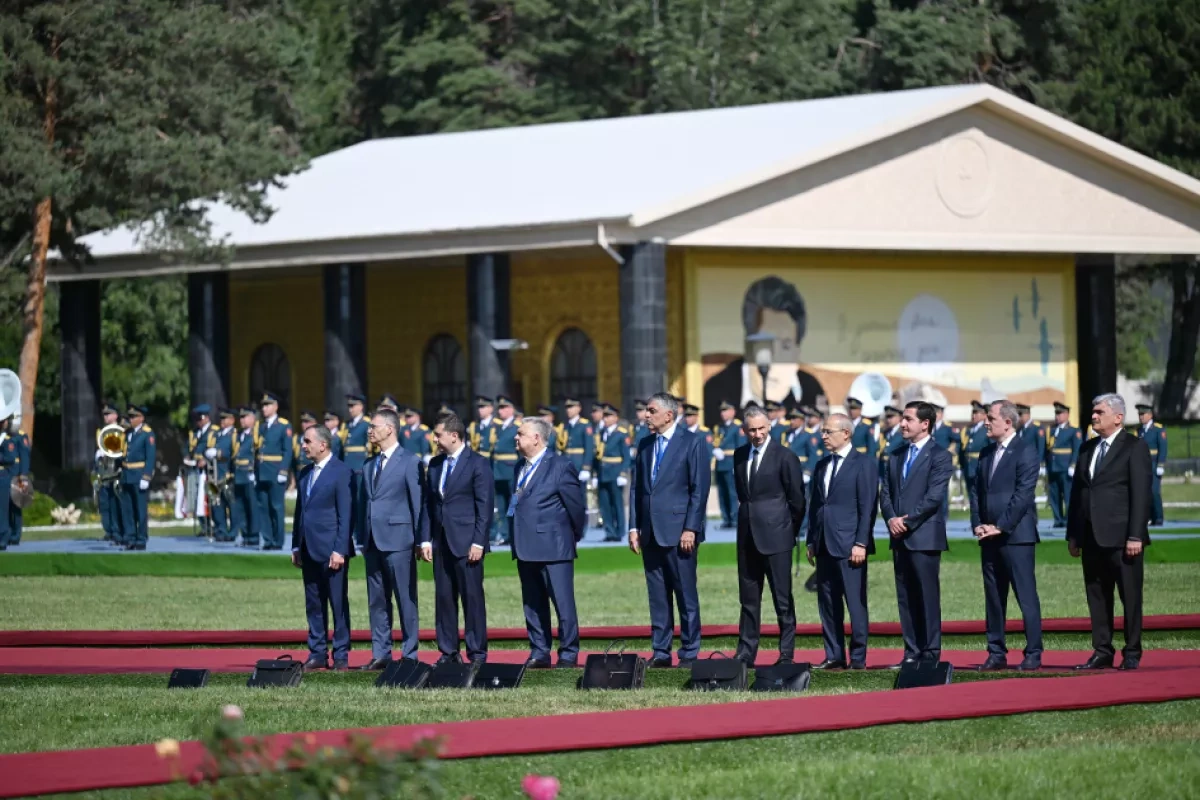 Official welcome ceremony held for President Ilham Aliyev in Cholpon-Ata PHOTO