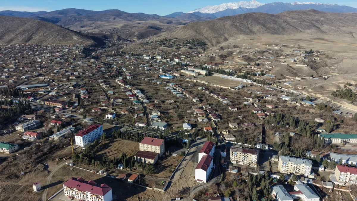 Azerbaijani president reviews master plan of Aghdara city PHOTO
