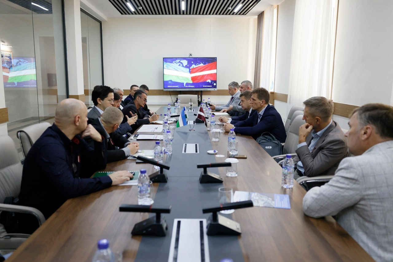Uzbekistan, Latvia discuss logistics hub at Riga Free Port