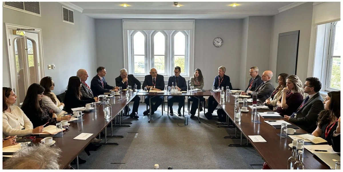 Azerbaijan’s Presidential Representative holds key meetings in UK (PHOTO)