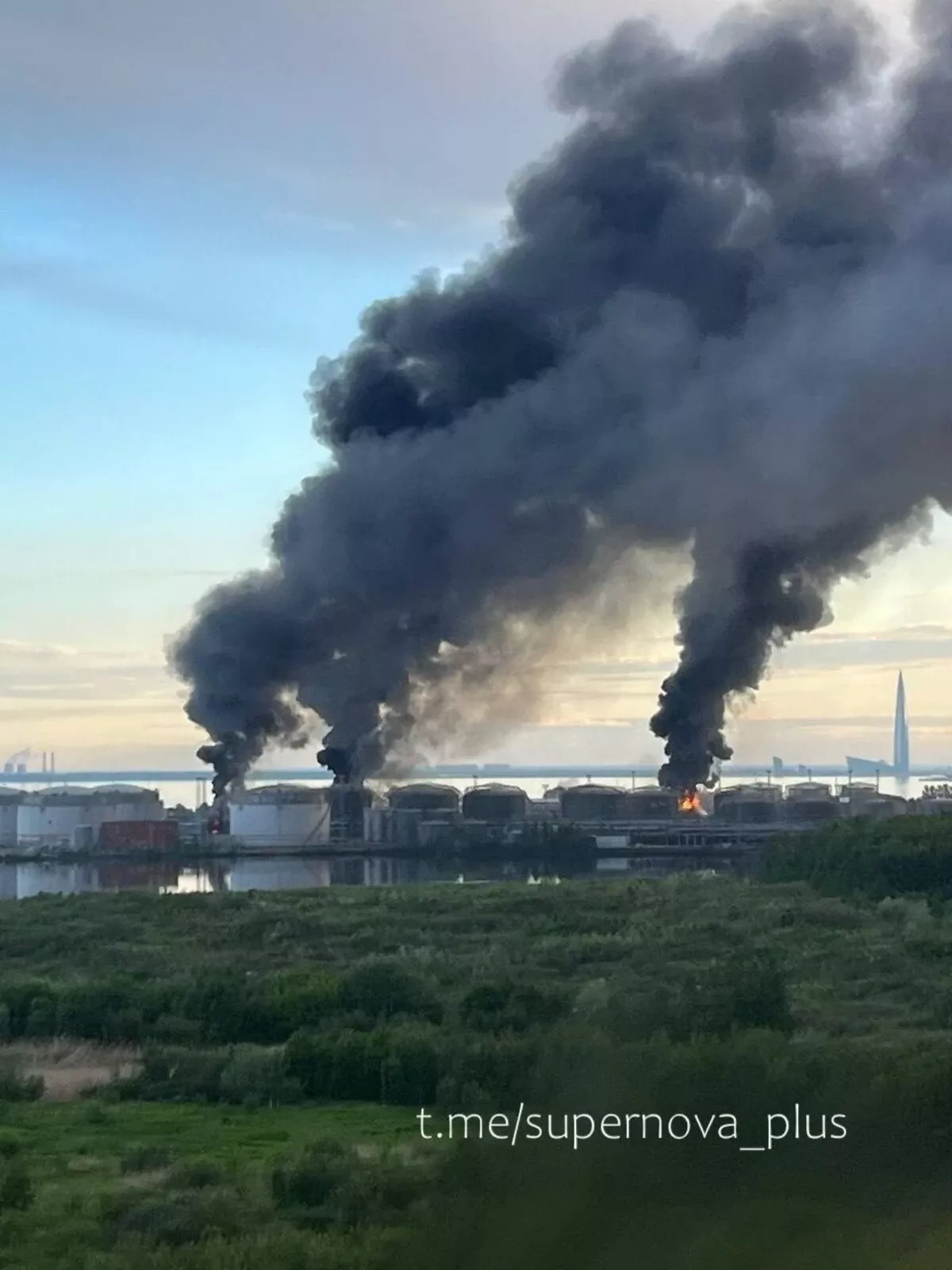 ASTRA: Major blaze rocks essential Russian ship repair complex PHOTO