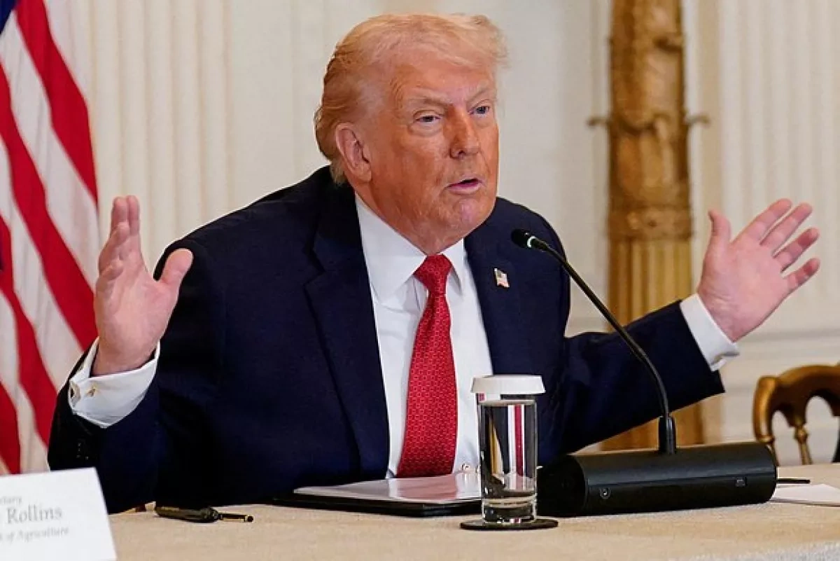 Trump schedules intelligence briefing on Iran, warns of tough action if talks fail