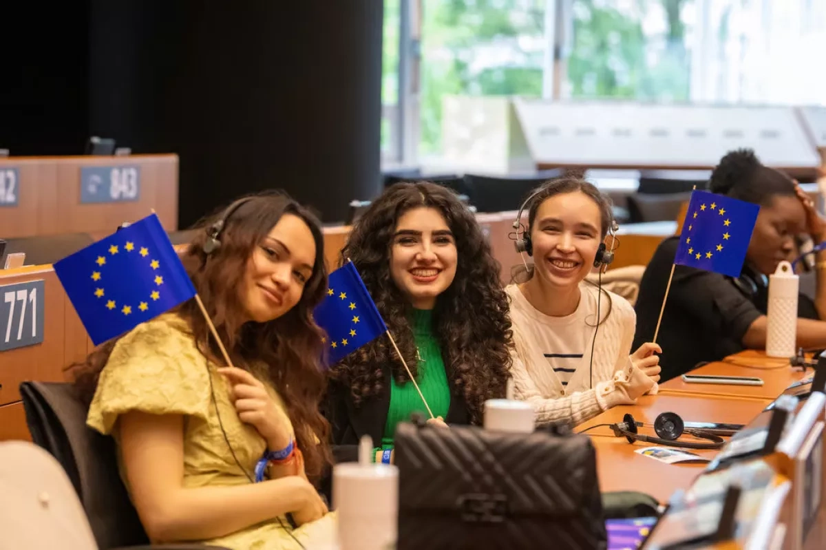 Youth-driven online surge reimagines supercharged European Union