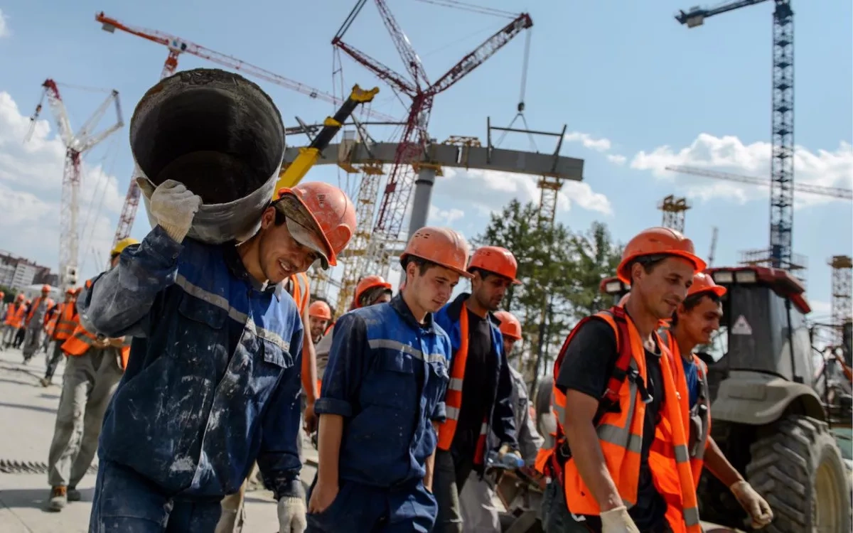 Polish firms target Uzbek workers to fill labour gaps