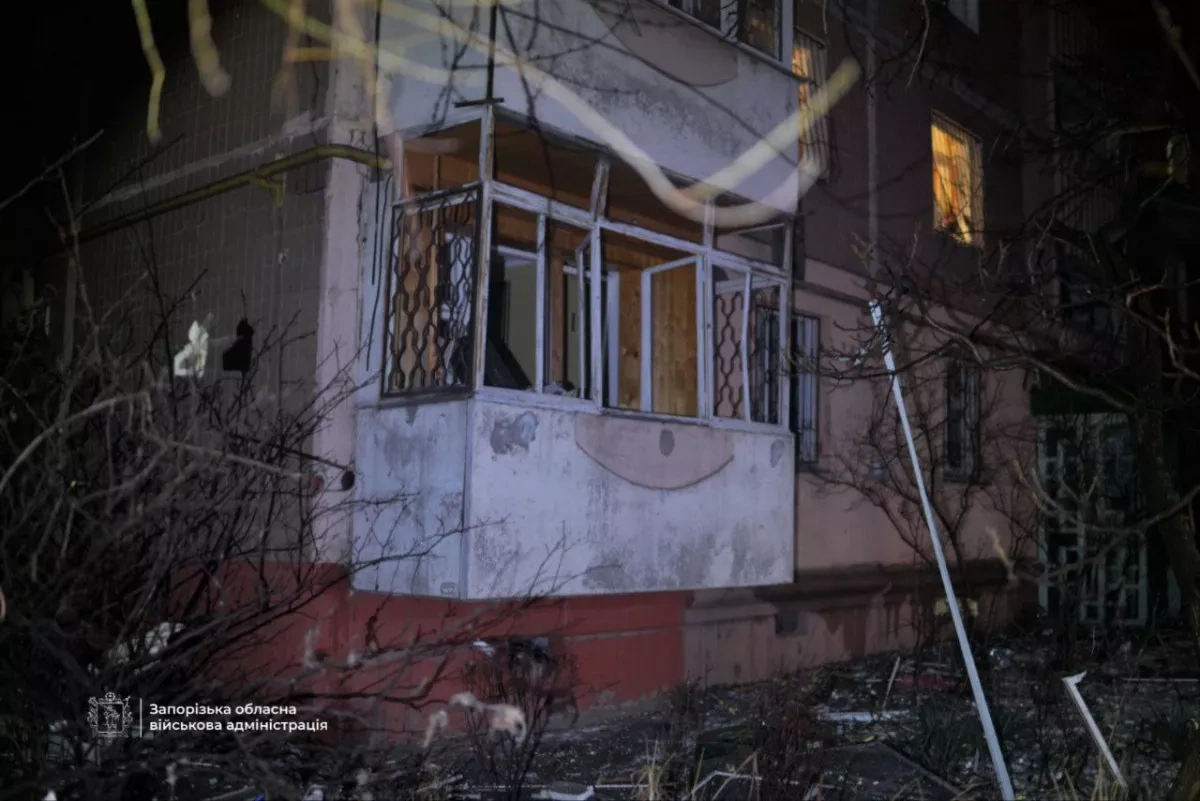 Woman dies, four others hurt after Russia massively strikes Zaporizhzhia PHOTO