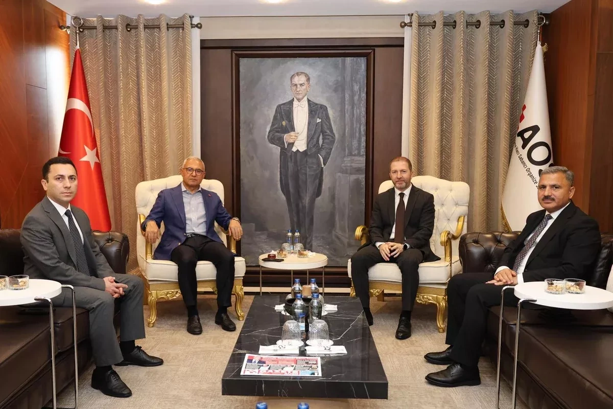 Azerbaijan’s investment opportunities presented in Türkiye’s Adana PHOTO