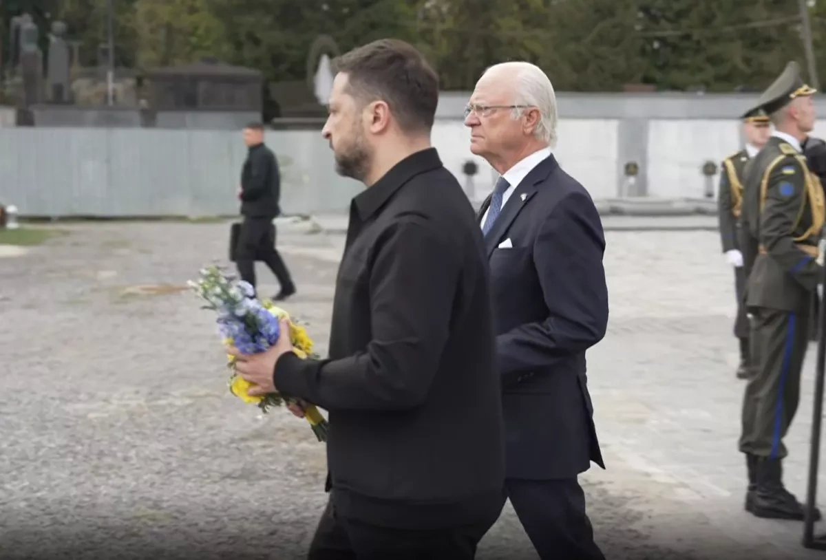 Sweden’s King Carl XVI Gustaf visits Ukraine