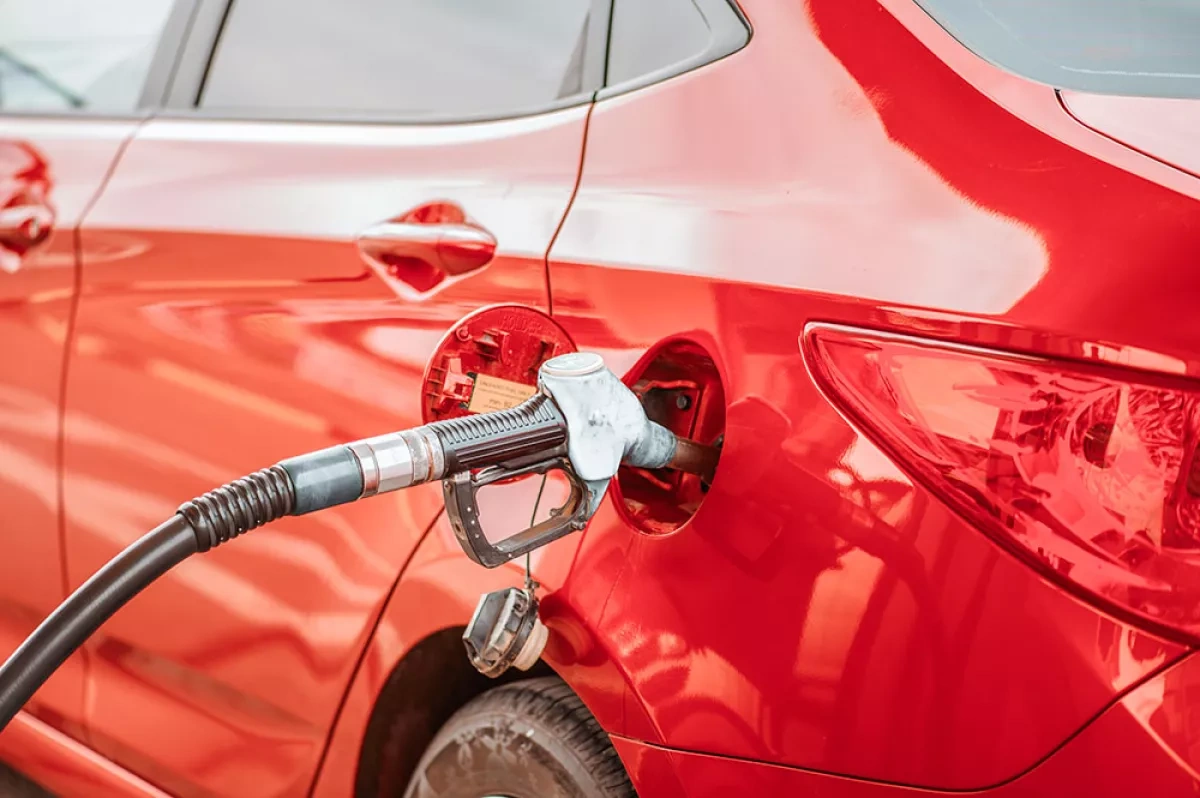 Poland sets maximum retail fuel prices