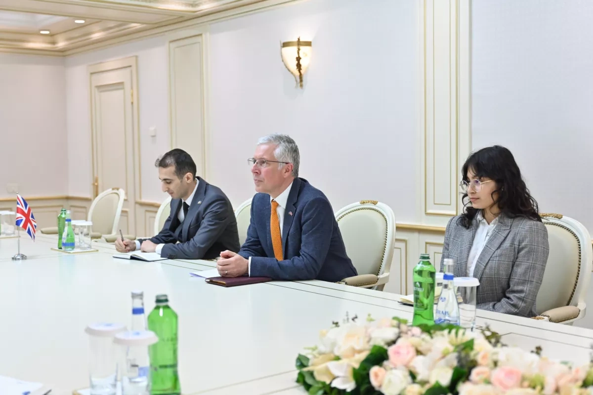 Azerbaijan’s parliament speaker meets UK, Greek envoys on key-sector cooperation PHOTO