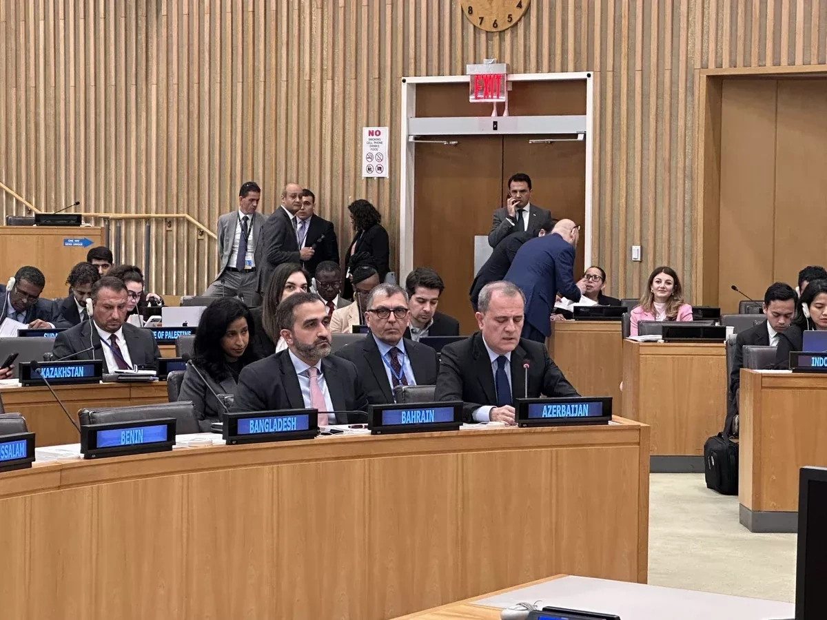 Azerbaijani FM reaffirms his country’s support for Palestinian statehood