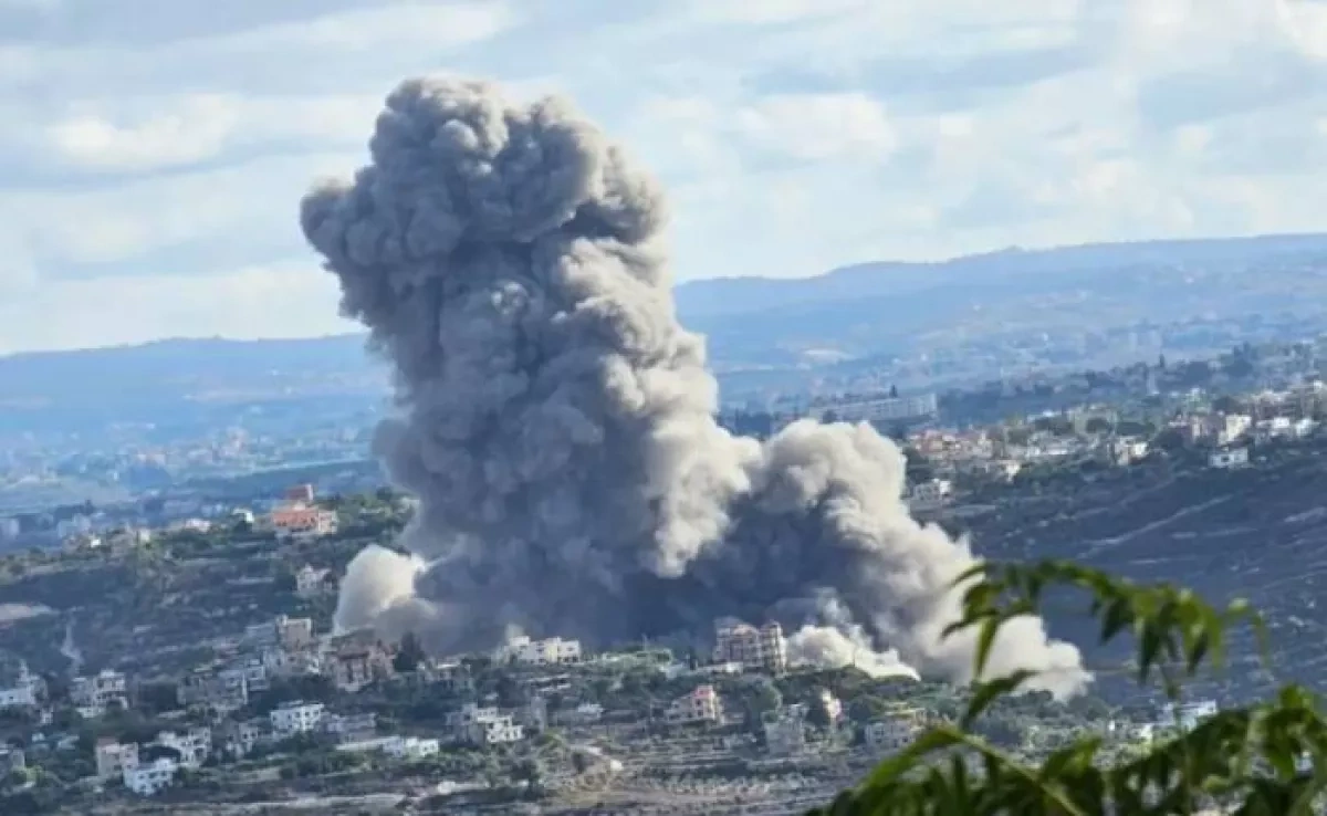 Israel destroys rocket launcher in Lebanon during overnight strike VIDEO